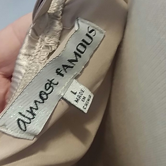 almost famous New cami ruffle wrap dress - Picture 7 of 9